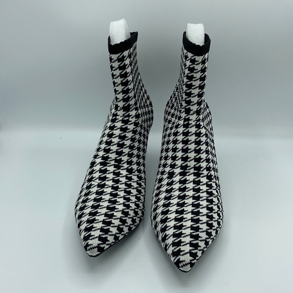 Charles David Houndstooth Bootie - Picture 6 of 7